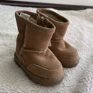 Cherokee nWT baby leather side zip comfy boots